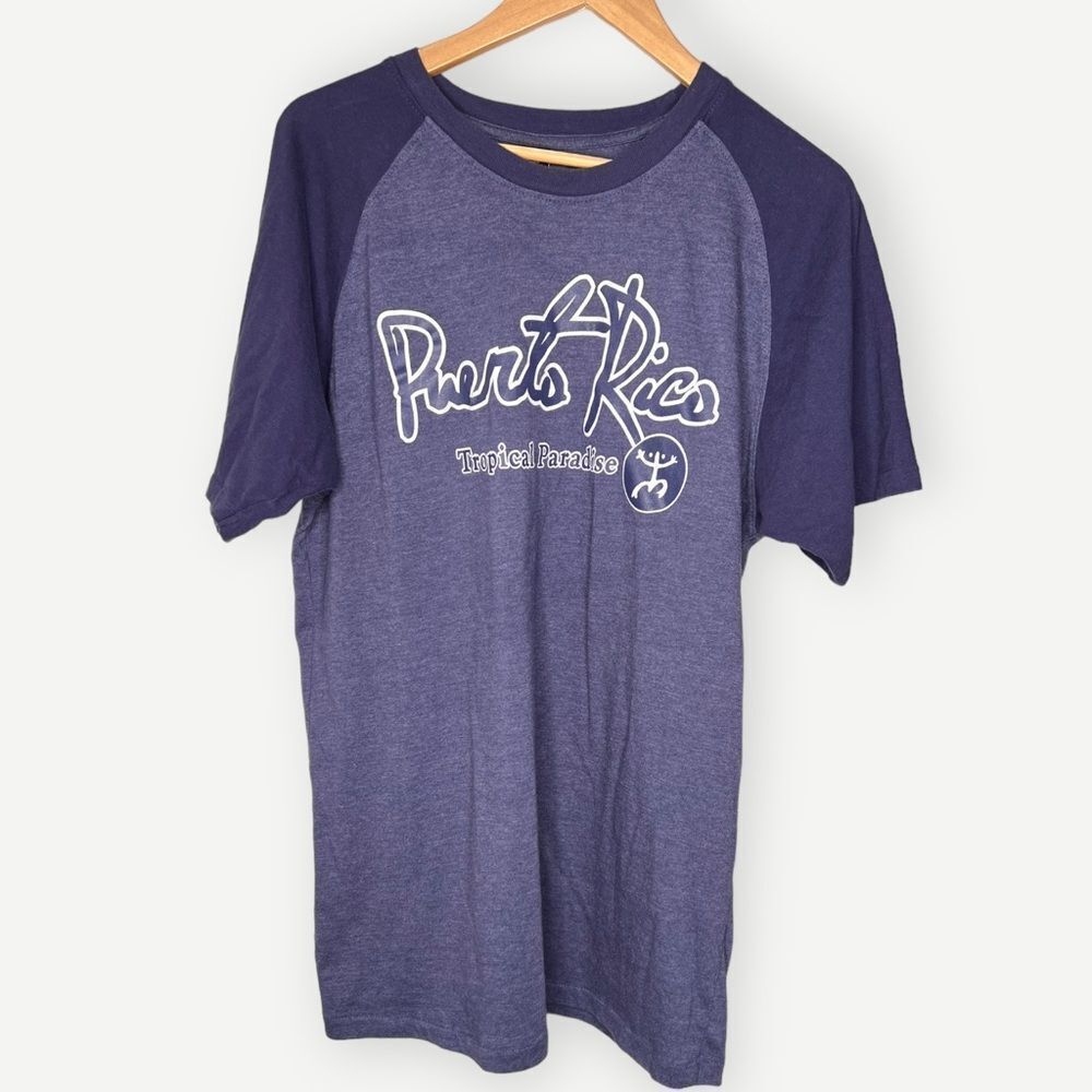 Puerto Rico Short Sleeve Loose Fit Crewneck Vacation Blue Graphic Tee. Large.